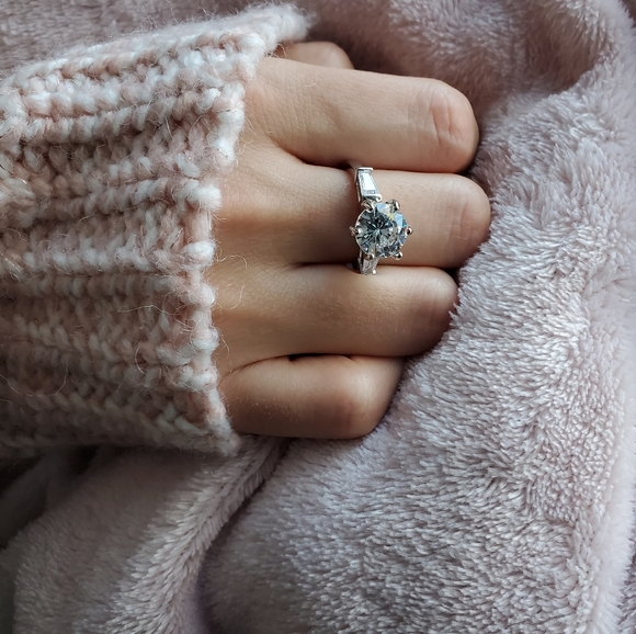 New Beautiful 925 Silver Wedding Ring - Picture 2 of 6